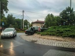 Audi wjechało na wysepkę w Byczynie