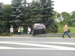 19-letni sprawca wypadku uciekł. Zatrzymała go policja.