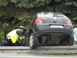 19-letni sprawca wypadku uciekł. Zatrzymała go policja.