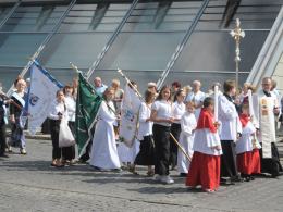 Dzisiaj Boże Ciało. Opolanie tłumnie uczestniczyli w procesji.