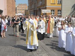 Dzisiaj Boże Ciało. Opolanie tłumnie uczestniczyli w procesji.