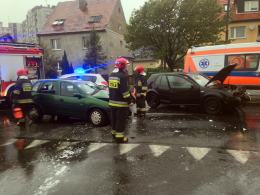 Kobieta zignorowała czerwone światło doprowadzając do wypadku