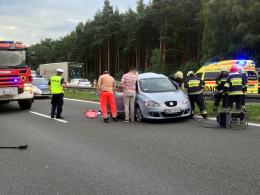 Kobieta zawracała na autostradzie, wjechała pod ciężarówkę