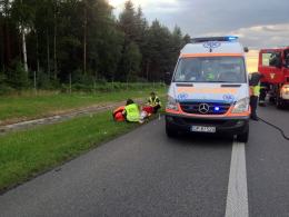 Kobieta zawracała na autostradzie, wjechała pod ciężarówkę