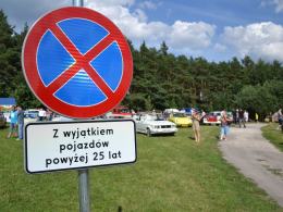 W Dobrzeniu Wielkim trwa zlot oldtimerów