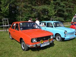 W Dobrzeniu Wielkim trwa zlot oldtimerów