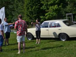 W Dobrzeniu Wielkim trwa zlot oldtimerów