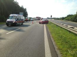 Pożar samochodu i kolizja na autostradzie A4