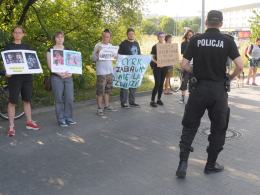 Młodzi opolanie protestowali przed występem cyrku