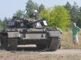 Miłośnicy pojazdów militarnych zjechali do Winowa