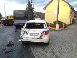Autobus zderzył się z samochodem na ul. Oleskiej
