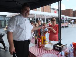 Rodzinne grillowanie pod domEXPO