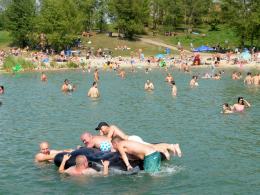 Najgorętszy weekend wakacji trwa. Tłumy opolan na kąpieliskach.