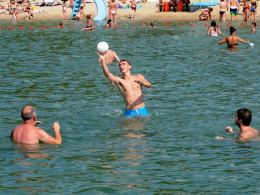 Najgorętszy weekend wakacji trwa. Tłumy opolan na kąpieliskach.