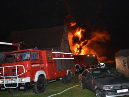 Ogromny pożar składowiska opon w Buszycach