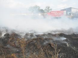 Do piątku potrwa gaszenie pożaru w Buszycach