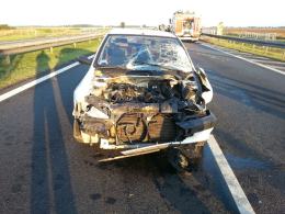 Wypadek na autostradzie, trzy osoby w szpitalu
