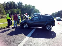 Trzy samochody zderzyły się na A4