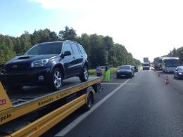 Trzy samochody zderzyły się na A4