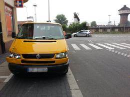 Seat i volkswagen zderzyły się na ul. Armii Krajowej