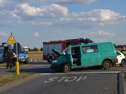 Volkswagen i daewoo zderzyły się na "grzybku"