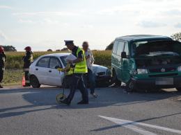 Volkswagen i daewoo zderzyły się na "grzybku"