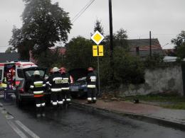 71-letni kierowca ranny po wypadku na DK 94
