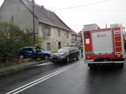 71-letni kierowca ranny po wypadku na DK 94