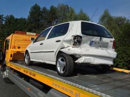 Skoda i volkswagen zderzyły się w Dąbrowie