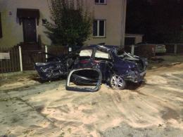 Renault wypadło z drogi na ul. Nysy Łużyckiej