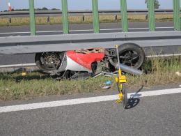 Motocyklista zginął w wypadku na A4