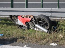 Motocyklista zginął w wypadku na A4