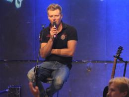 Rafał Brzozowski śpiewał razem z przedszkolakami