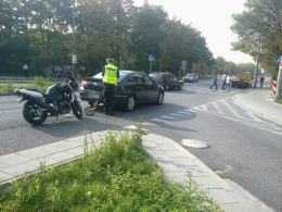 Motocyklistka uderzyła w tył volkswagena
