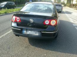 Motocyklistka uderzyła w tył volkswagena