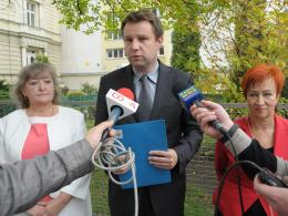 Arkadiusz Wiśniewski wystawia na listach nauczycieli