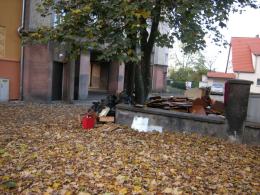 Stos śmieci w centrum Opola. Mieszkańcy oburzeni