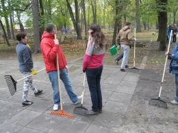 Opolanie kolejny raz sprzątali cmentarz przy ul. Wrocławskiej