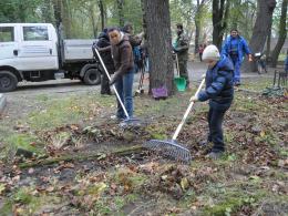 Opolanie kolejny raz sprzątali cmentarz przy ul. Wrocławskiej