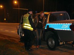 17-latek bez prawa jazdy uciekał przed policją