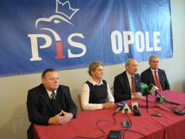 Macierewicz w Opolu: PO cofa nas do czasów Gierka