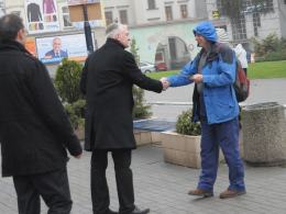 Po konferencji prasowej Jarosław Gowin zachęcał Opolan do oddania głosu na Marcina Ociepę.