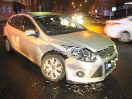 Wypadek na skrzyżowaniu. 31-latek zignorował czerwone światło.