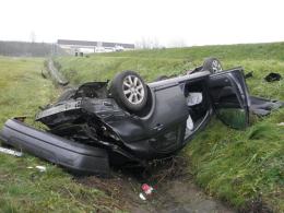 Dwa auta dachowały na autostradzie A4