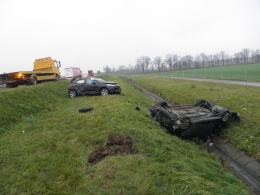 Dwa auta dachowały na autostradzie A4