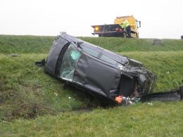Dwa auta dachowały na autostradzie A4