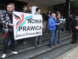 Protest pod opolską delegaturą wyborczą: PKW do domu!