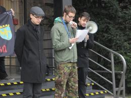 Protest pod opolską delegaturą wyborczą: PKW do domu!