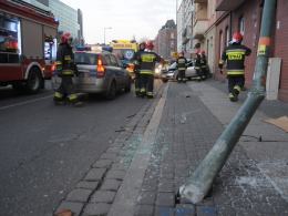 29-latek dachował skodą w centrum Opola
