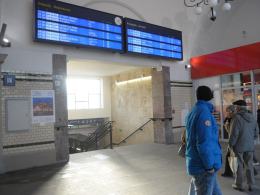 Nowa, elektroniczna tablica odjazdów i przyjazdów to tylko jeden z widocznych efektów remontu dworca.